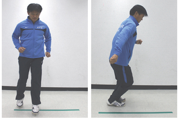 선을 이용한 점프 운동을 하고 있는 남자 사진 2장(동작은 아래 표 참조)